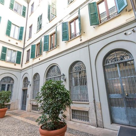 Luxury Apartment Near Duomo Italia 38 Milan Exterior photo