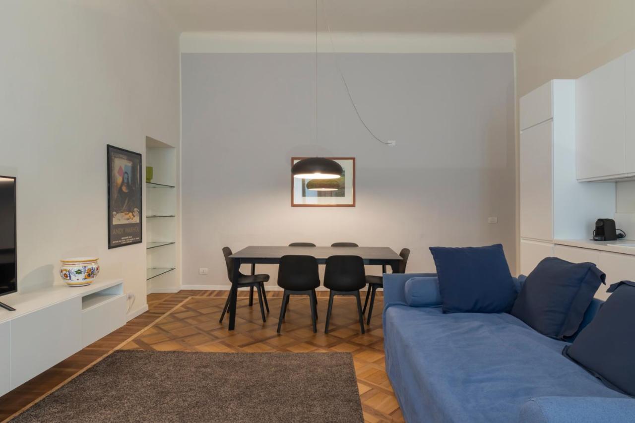Luxury Apartment Near Duomo Italia 38 Milan Exterior photo