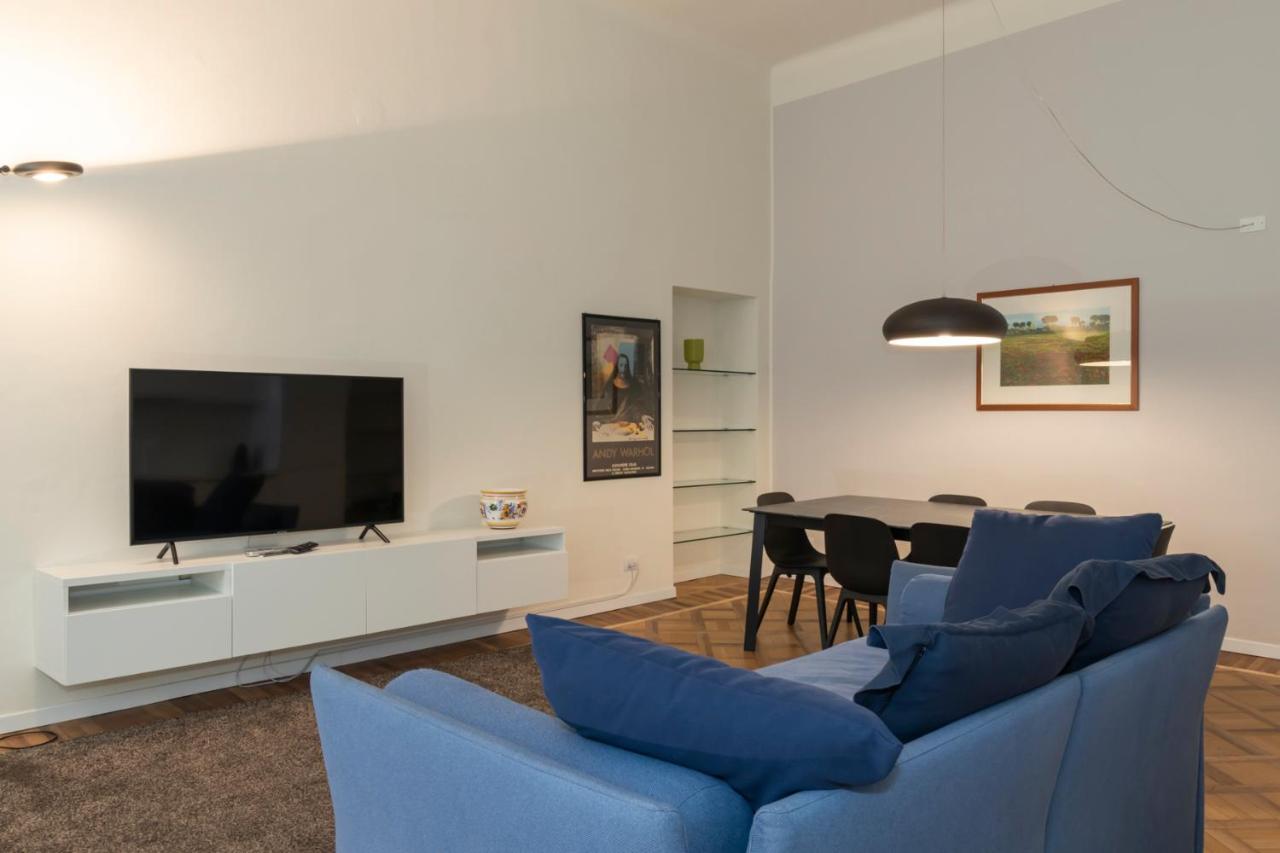 Luxury Apartment Near Duomo Italia 38 Milan Exterior photo