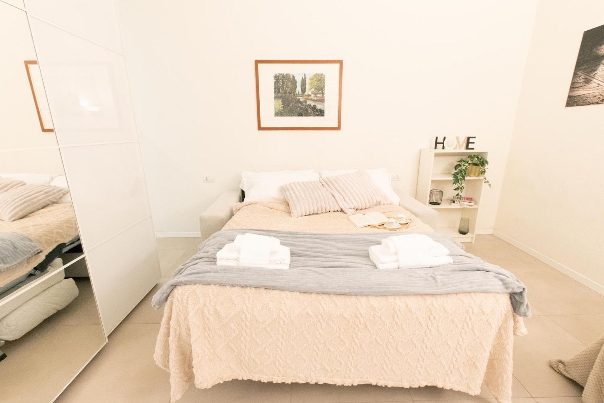 Luxury Apartment Near Duomo Italia 38 Milan Exterior photo